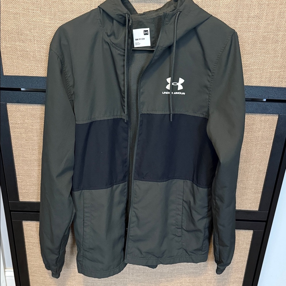 Under Armour Olive Green and Black Hooded Windbreaker- like new condition